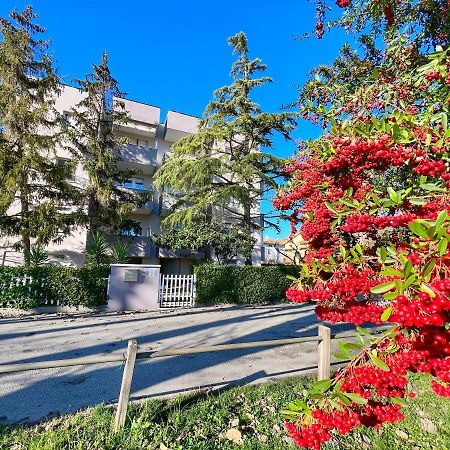 Lovely Apartment A Due Passi Dal Mare Rimini Zewnętrze zdjęcie
